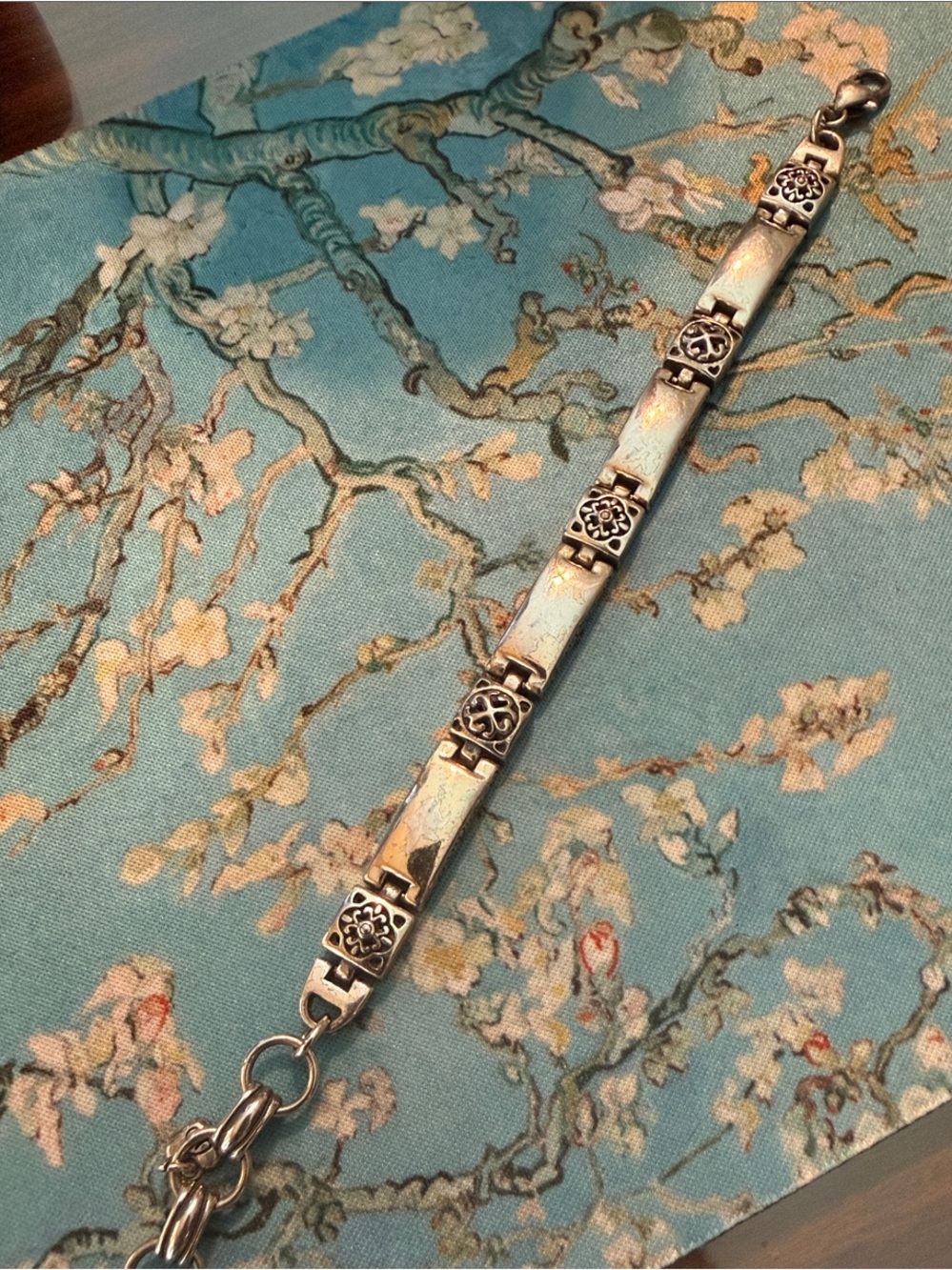 BRIGHTON 9in Sterling Silver Floral Link Bracelet - Silver